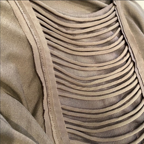 BUNDLE of 2 BCBG MAXAZRIA Tops - Picture 7 of 8